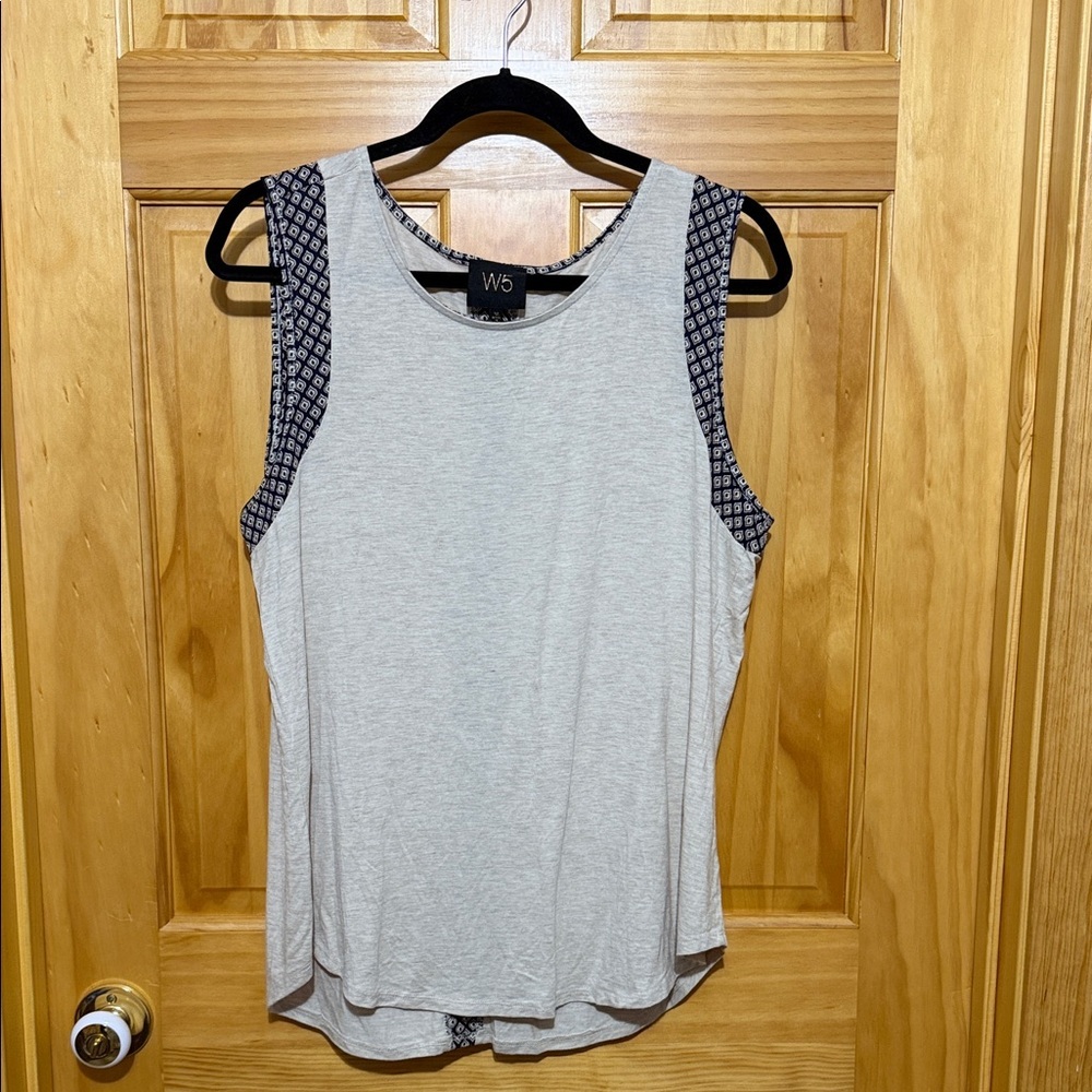 Anthropologie W5 Light Gray Tank with Black Geometric Trim, Size XL.